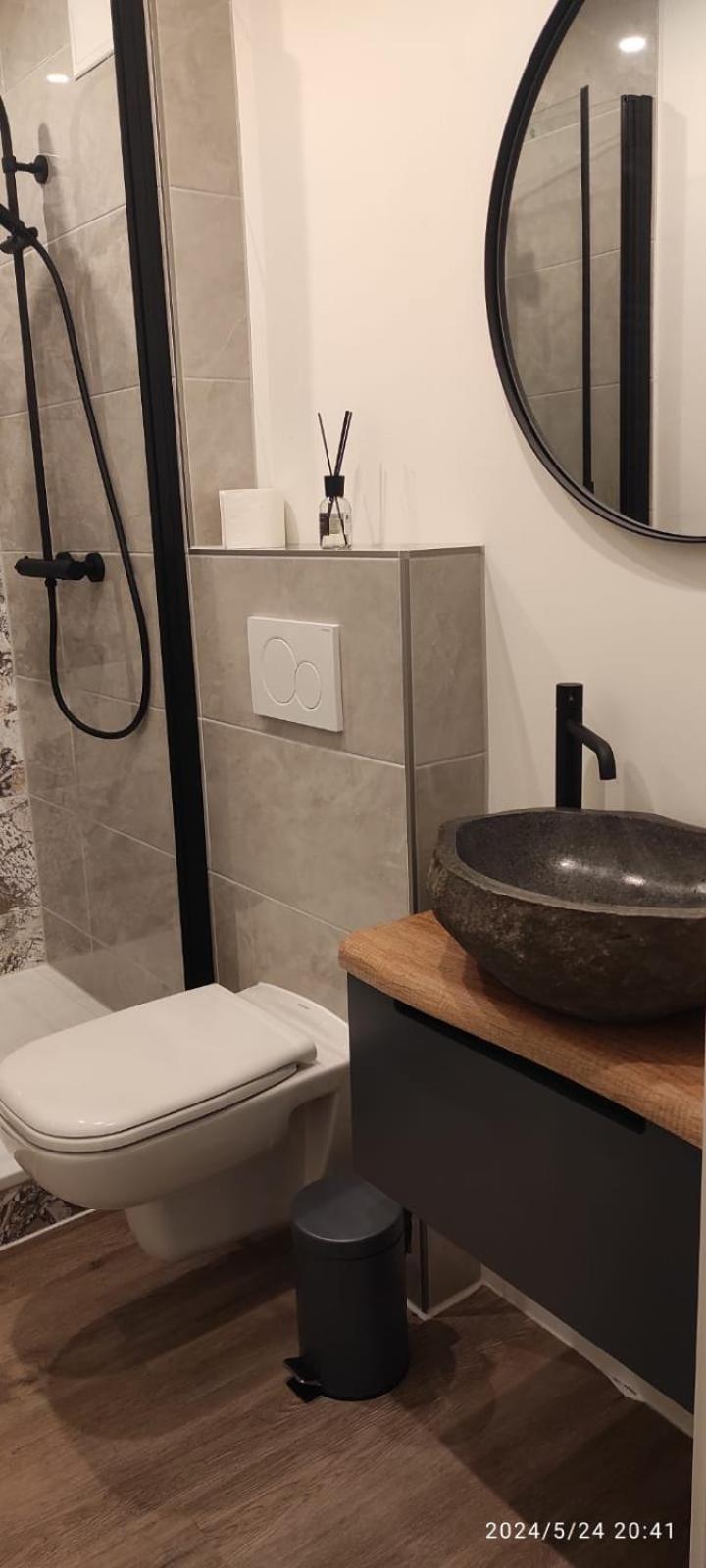 Lilli Apartment *
